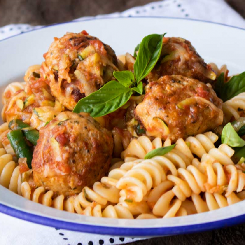Italian Meat Ball, Basil, Tomatoes Sauce Fusilli Pasta (3 lbs)