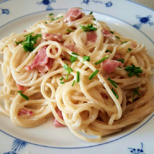 Parma Ham w/ Garlic, Chili, Herbs & Olive Oil Spaghetti (Agli e Olio) (3 lbs)