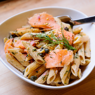 Smoked Salmon, Spinach, Cheese, Cream Sauce, Penne (3 lbs)